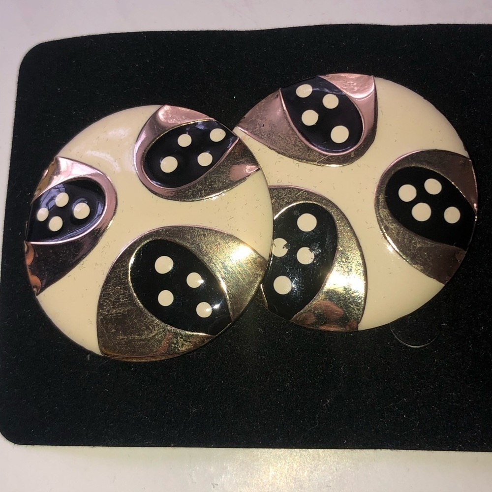 Vintage Cream and Black pierced Earrings